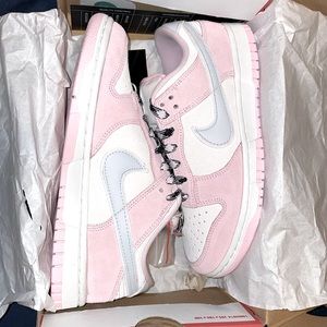 Nike pink suede lowdunks